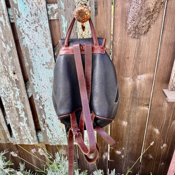 Roots of Canada Heavy Leather Backpack main image 9